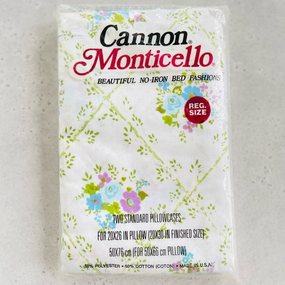NOS Vintage Cannon Monticello Colorful Floral 2 Pillowcases No Iron Standard